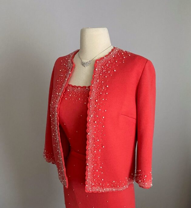 Sophisticated Gene Shelly’s Boutique internationale Vintage 1950s 1960s dress sweater hand beaded - Image 7